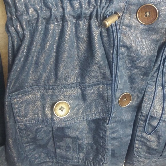 CHICO's Anorak Utility Metallic Blue Chambray Jacket Women's Size 1 (8/1… - Picture 10 of 16